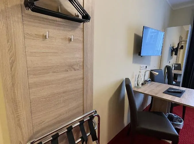 Palm Premium & Hotel