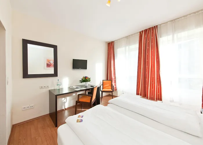 Palm Premium & Hotel