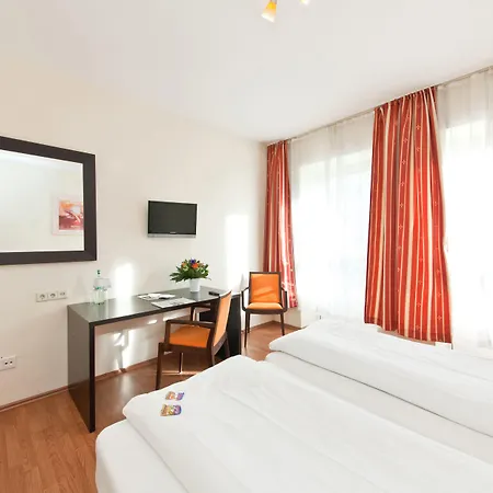 Palm Premium & Hotel