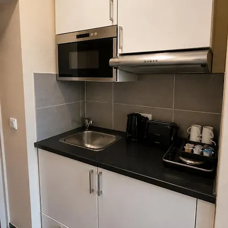 Palm Premium & 3* Dusseldorf